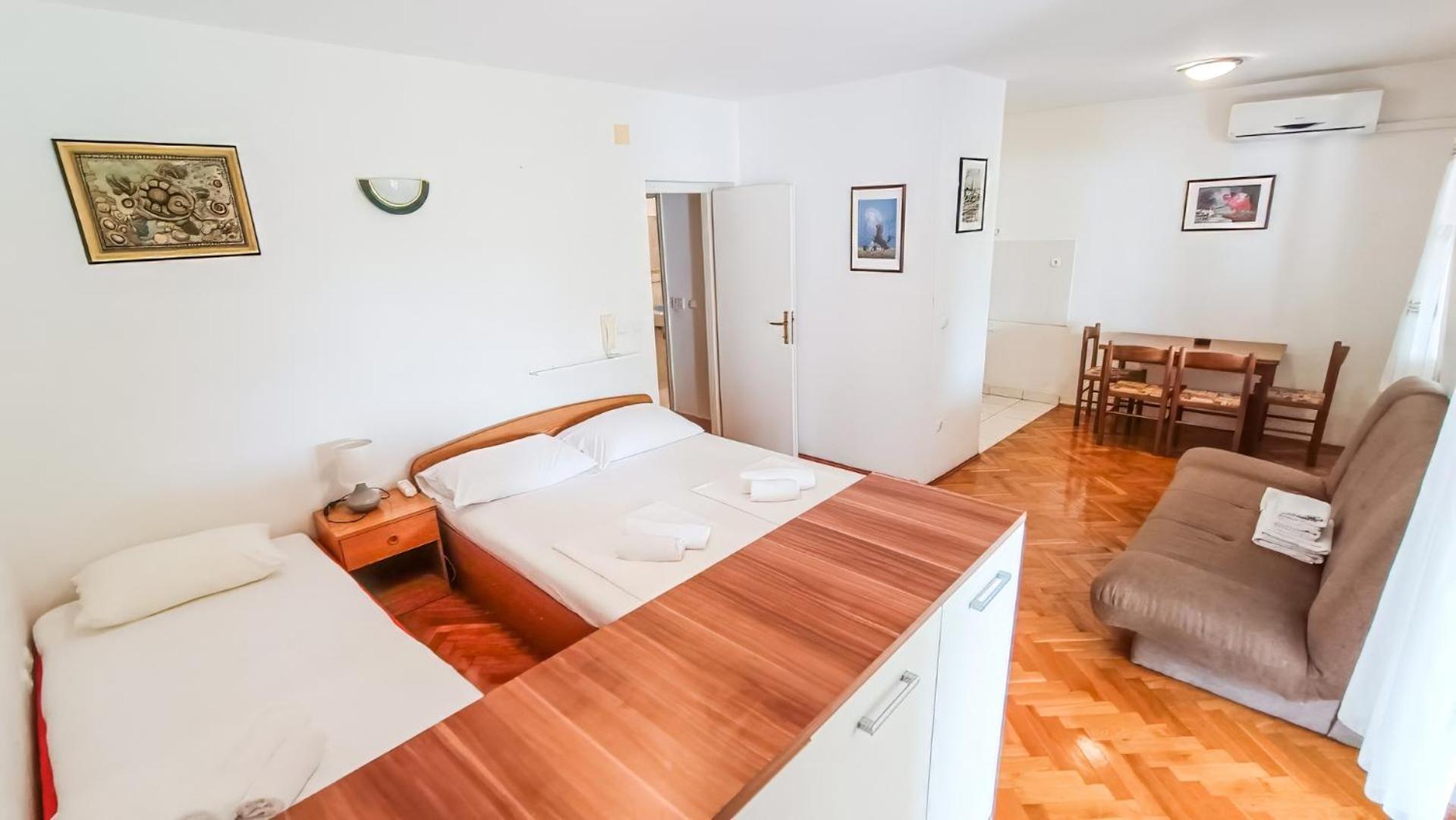 Apartment Huanita Promajna Exteriér fotografie