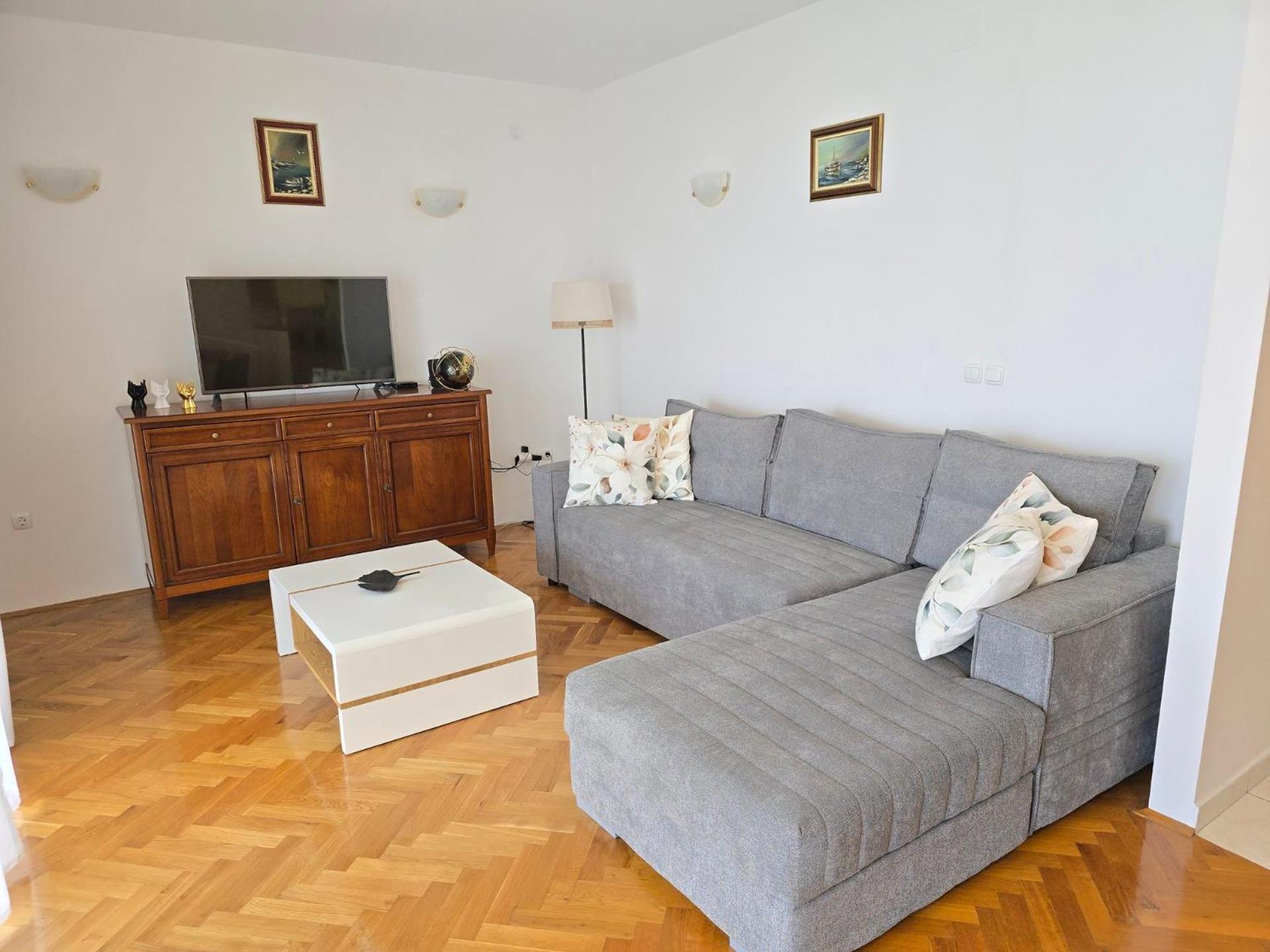 Apartment Huanita Promajna Exteriér fotografie